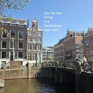 Two Bedroom In Historic Canalhouse From 1618 - Centre Amsterdam